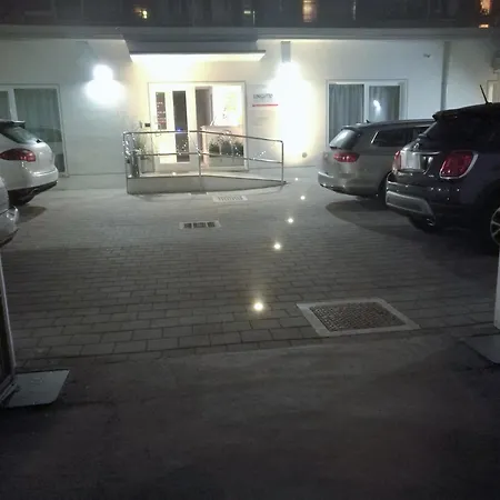 מלון דירות Lingotto 3*